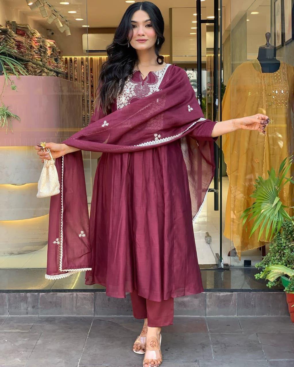 Women's Embroidery Printed Cotton Kurti And Pant Set With Dupatta For Women's